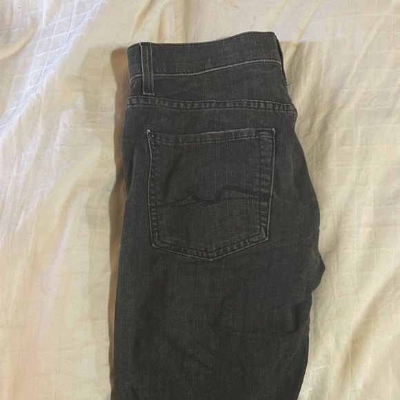 Used - Picture 2 of 3